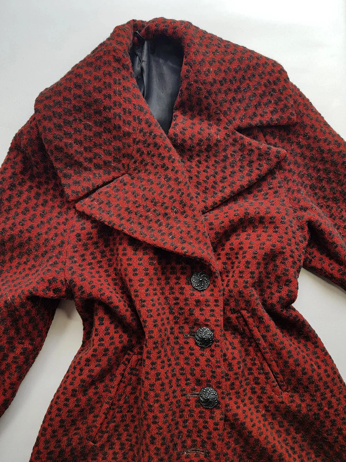 1950s Vintage Wool Princess Hourglass Coat in Incredible Deep Red & Black - Ornate Buttons - Knee Length - Immaculate Tailoring