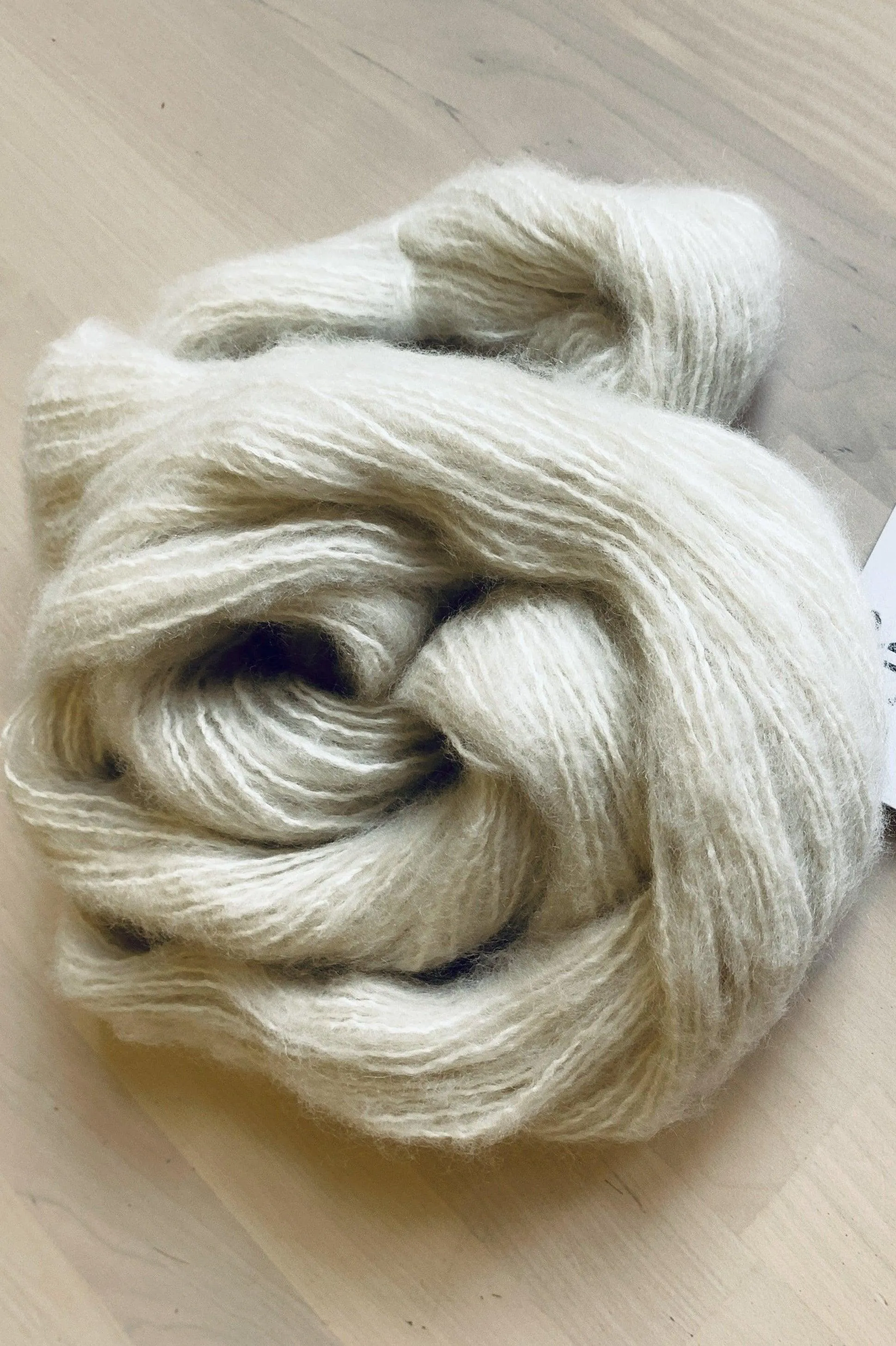 Illimani Yarn Feli