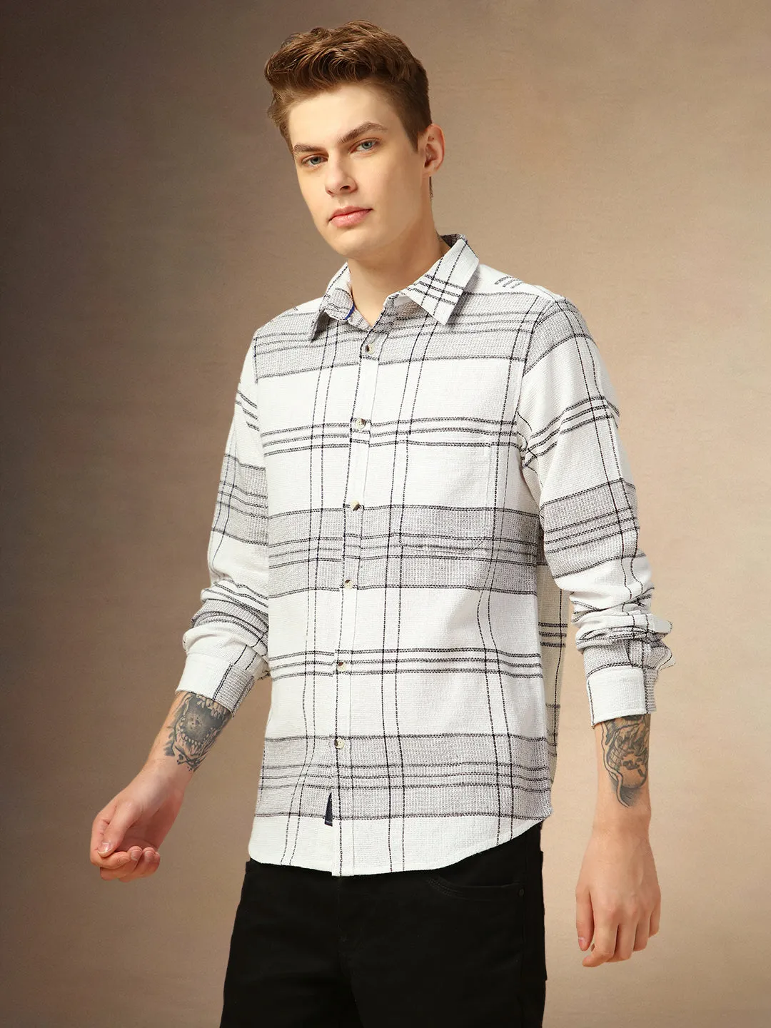 Men's Off White Checks Spread Collar Full Sleeves Shirt