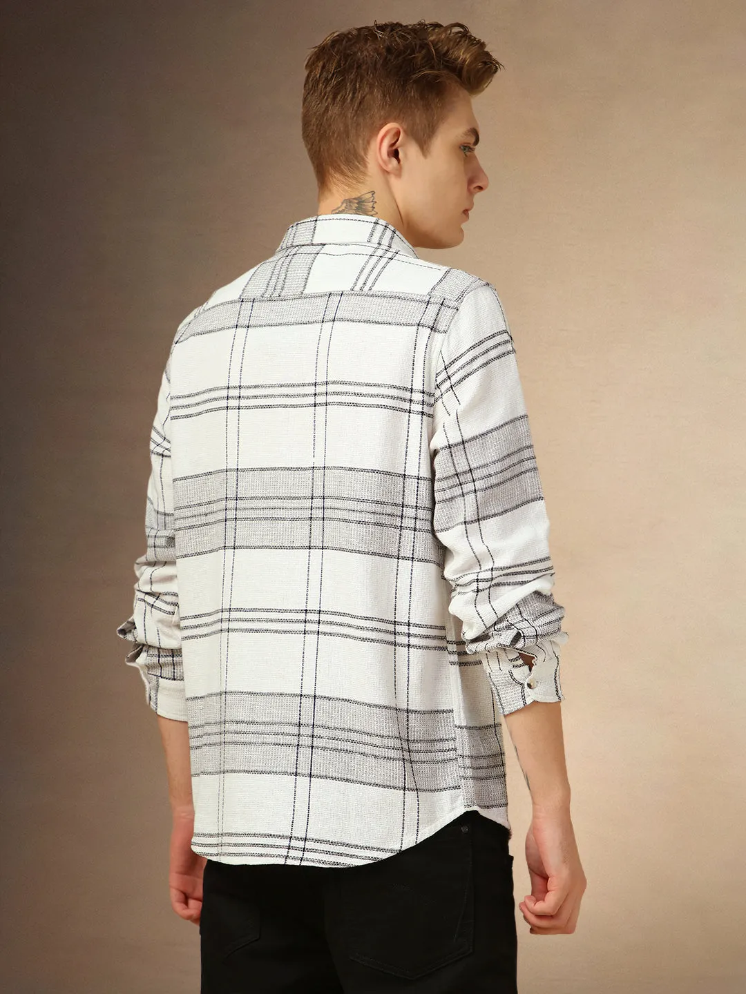 Men's Off White Checks Spread Collar Full Sleeves Shirt