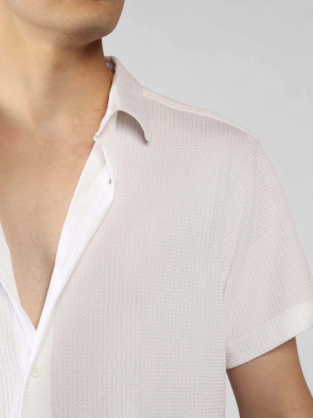 Men's White Solid Spread Collar Half Sleeves Casual Shirt