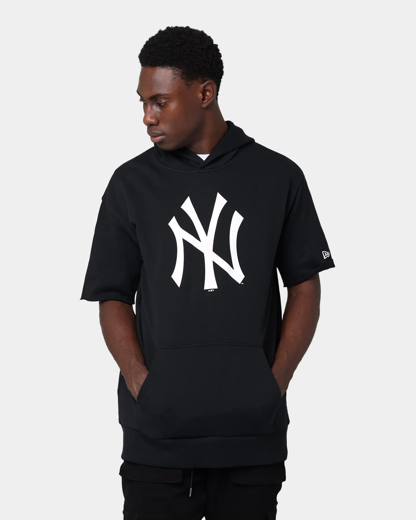 New Era New York Yankees Oversized Short Sleeve Hoodie Black